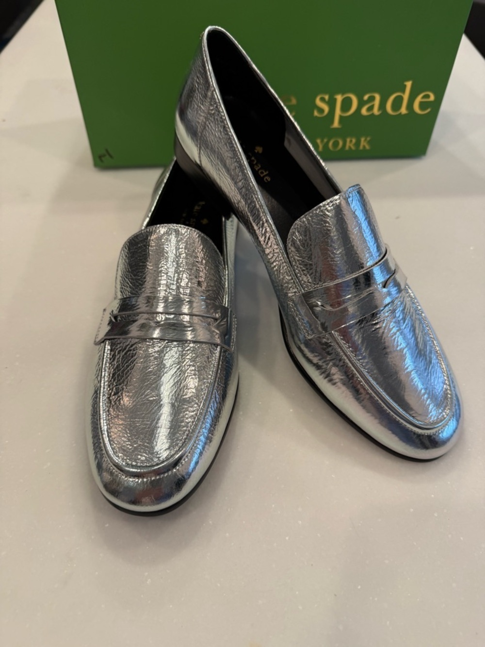 Kate Spade METALLIC SILVER Women's Genevieve Loafers, US 8 M NEW IN BOX - Picture 3 of 11